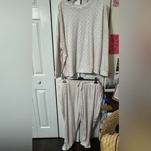 Cream Polka Dot Lounge Set